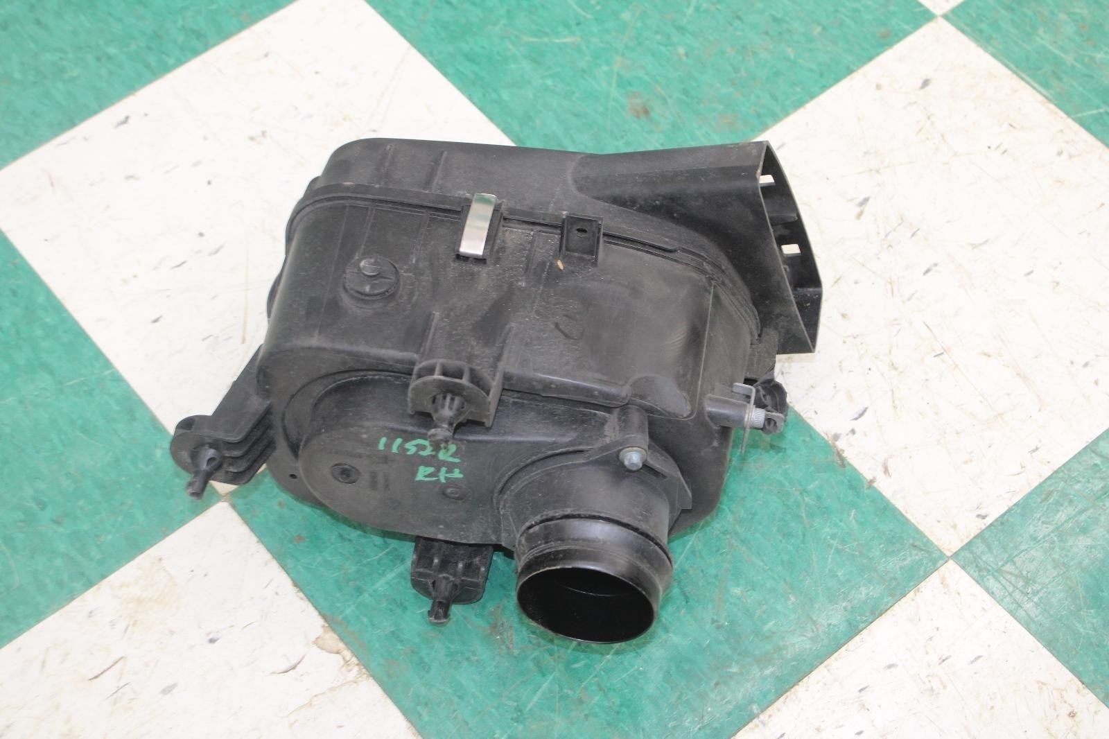 Maserati Ghibli 2014-2020 Right Air box top