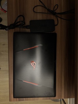 ASUS ROG Strix 17,3'' Gaming Laptop i7-7700HQ GTX 1050 Neue SSD Frische Wartung