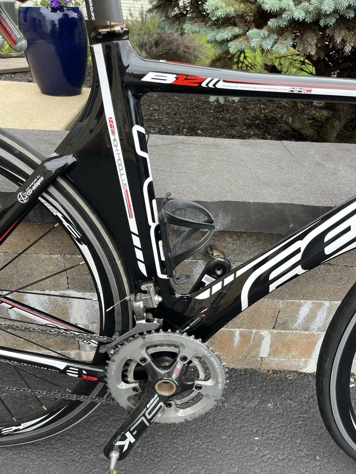 Bicicleta de triatlón Felt B12; buen estado, muchas modificaciones mejoradas. Foto 2 de 4