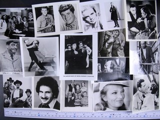 LOT: 91 1970s 1980s TV/MOVIE CELEBRITY SMALL TRIMMED HEAD SHOT PHOTOS (id1984)