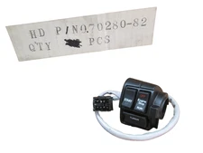 NOS Right Handlebar Engine Kill Turn Signal Switch Fits Harley Davidson 70280-82