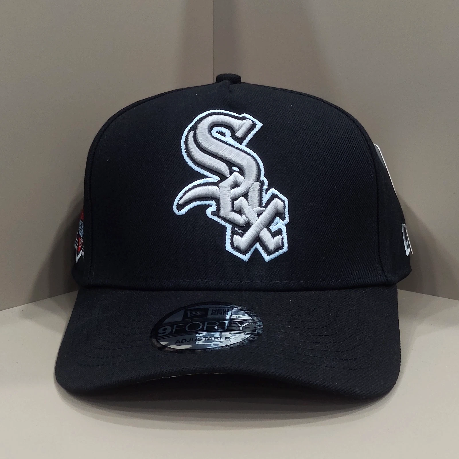 CHICAGO WHITE SOX Outdoor Casual Embroidered Black Baseball Cap Adjustable
Opens in a new window or