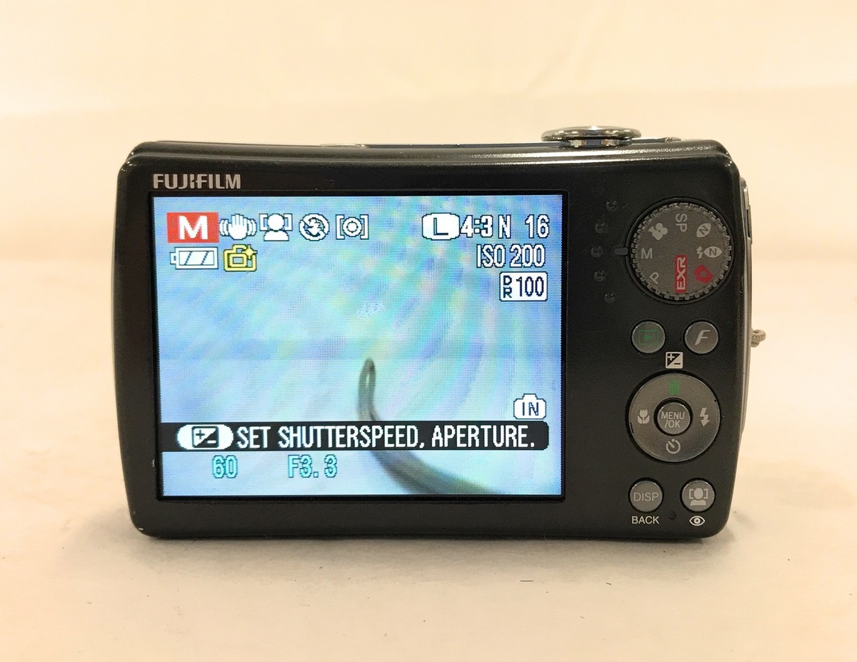 Fujifilm FinePix F Series F200EXR 12.0MP Digital Camera