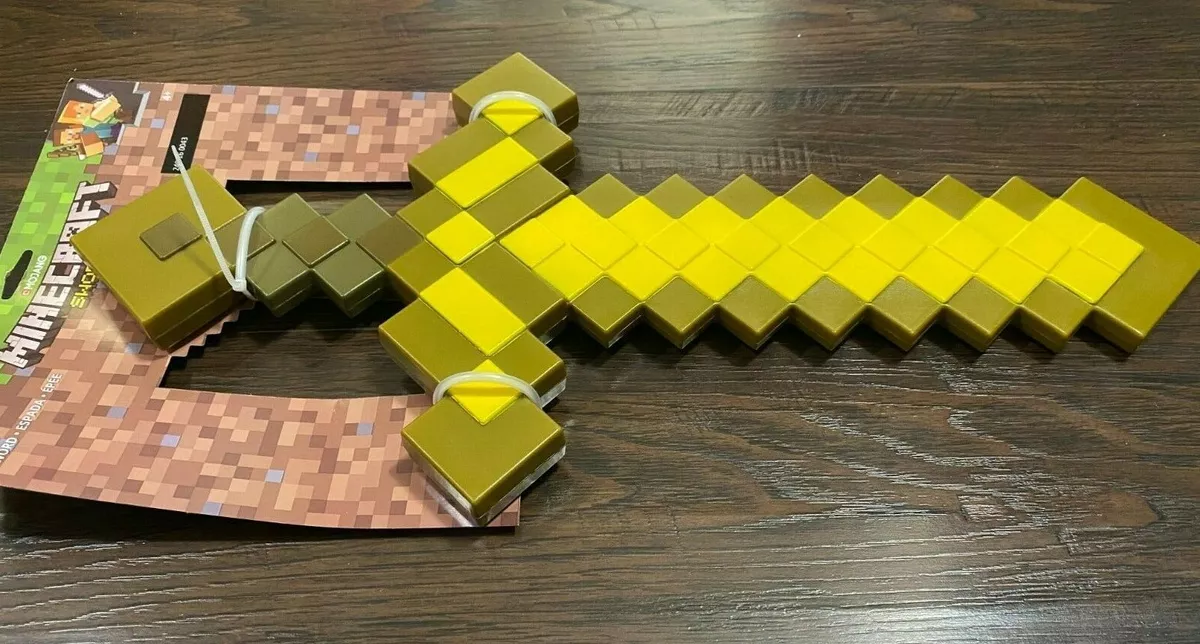 Gold Minecraft Sword, Official Minecraft Costume Accessory for Kids, Single  Size Video Game Costume Prop