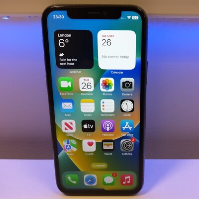 **APPLE IPHONE 11 PRO - 256GB ENTSPERRT - iOS 16.6.1 - NEUES BILDSCHIRM + NEUER AKKU**