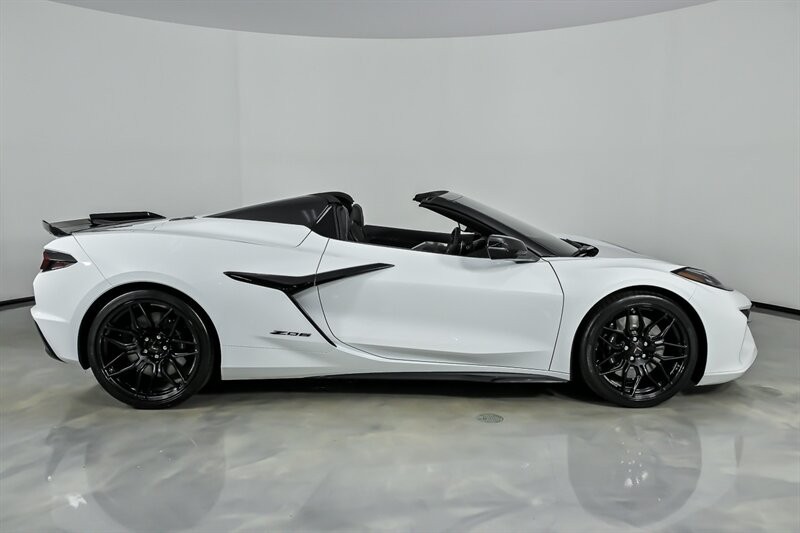 2024 Arctic White Chevrolet Corvette   | C8 Corvette Photo 9