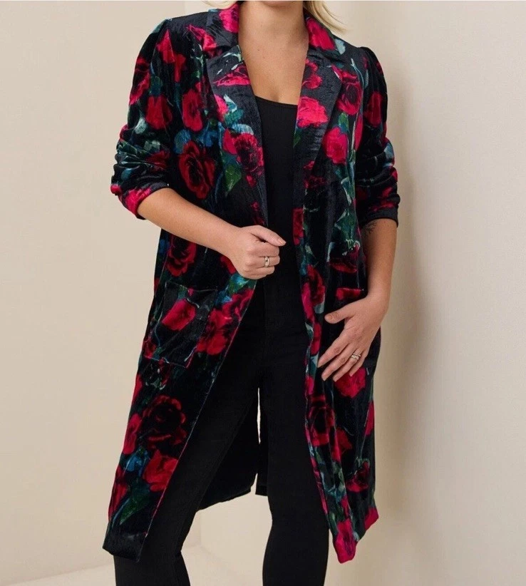 Torrid Velvet Duster Floral Rose Kimono Black Size 1 Dark Glam Velour - Image 3 of 4