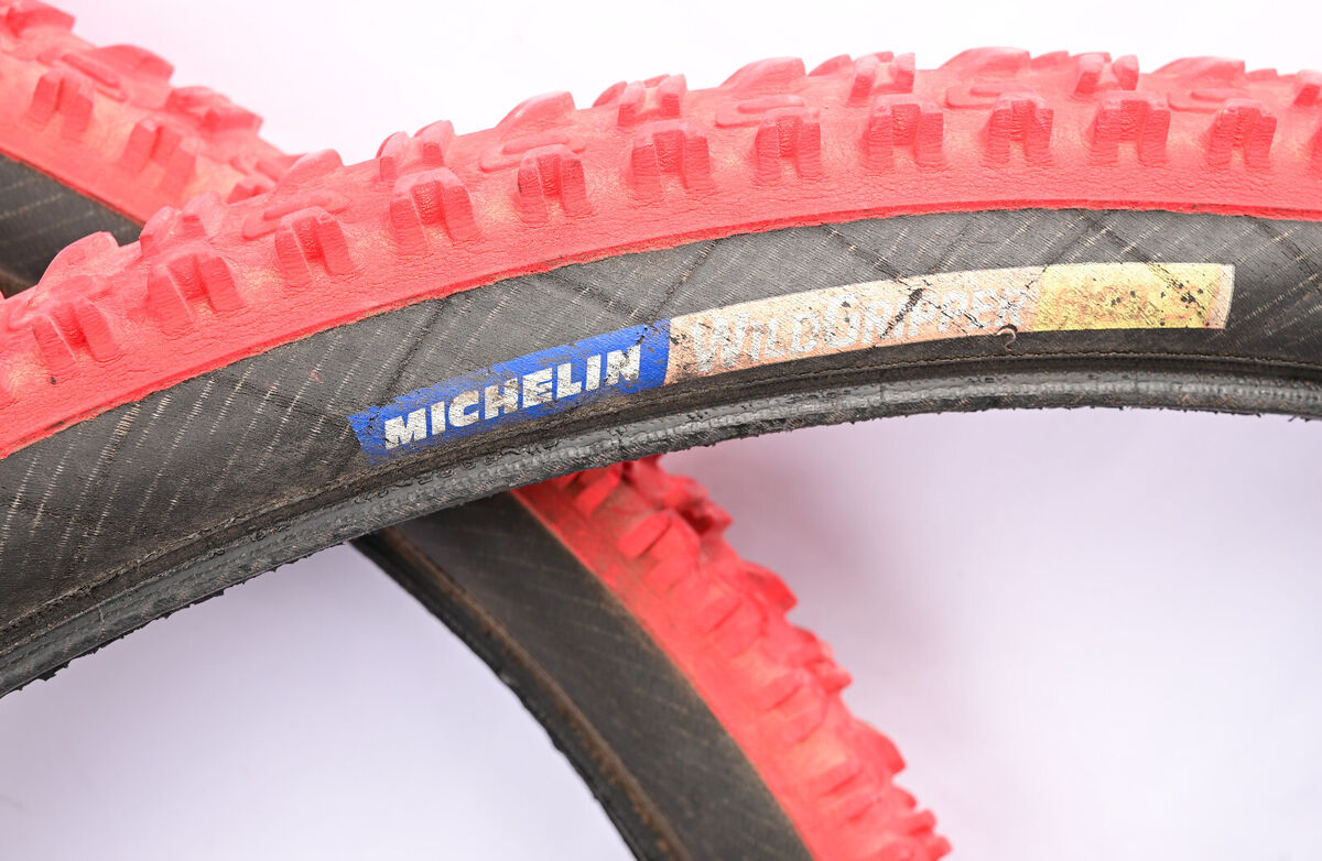 Vintage Michelin Wildgripper “HOT S” Tires Red 26” x 2.1 Vintage Michelin Wildgripper “HOT S” Tires Red 26” x 2.1