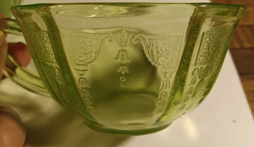 Vtg Anchor Hocking Green Uranium Depression Glass Princess Tea Cups