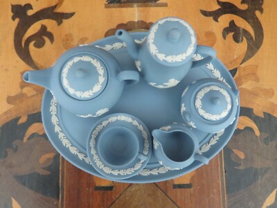 置物  miniature Blue JASPER WARE Set s-l400.jpg