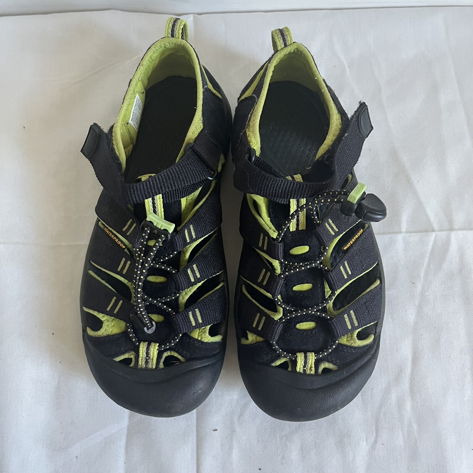 Sandali Keen Newport H2 scarpe impermeabili outdoor escursionismo nero verde giovani ragazzi 4