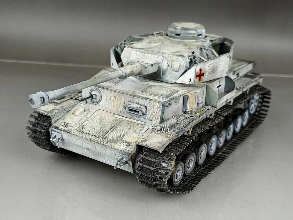 1/35 Built WWII German Panzer IV H w/Zimmerit Winter Metal Tracks Tank Model - Image 4 of 4