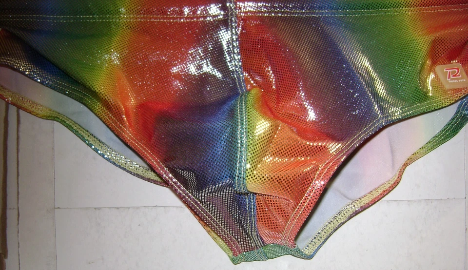 UN BIKINI RARO PISTOLA PETE RAINBOW, TIENE LOGO, CINTURA CON CORDÓN, BOLSA FORRADA, MED. Foto 2 de 4