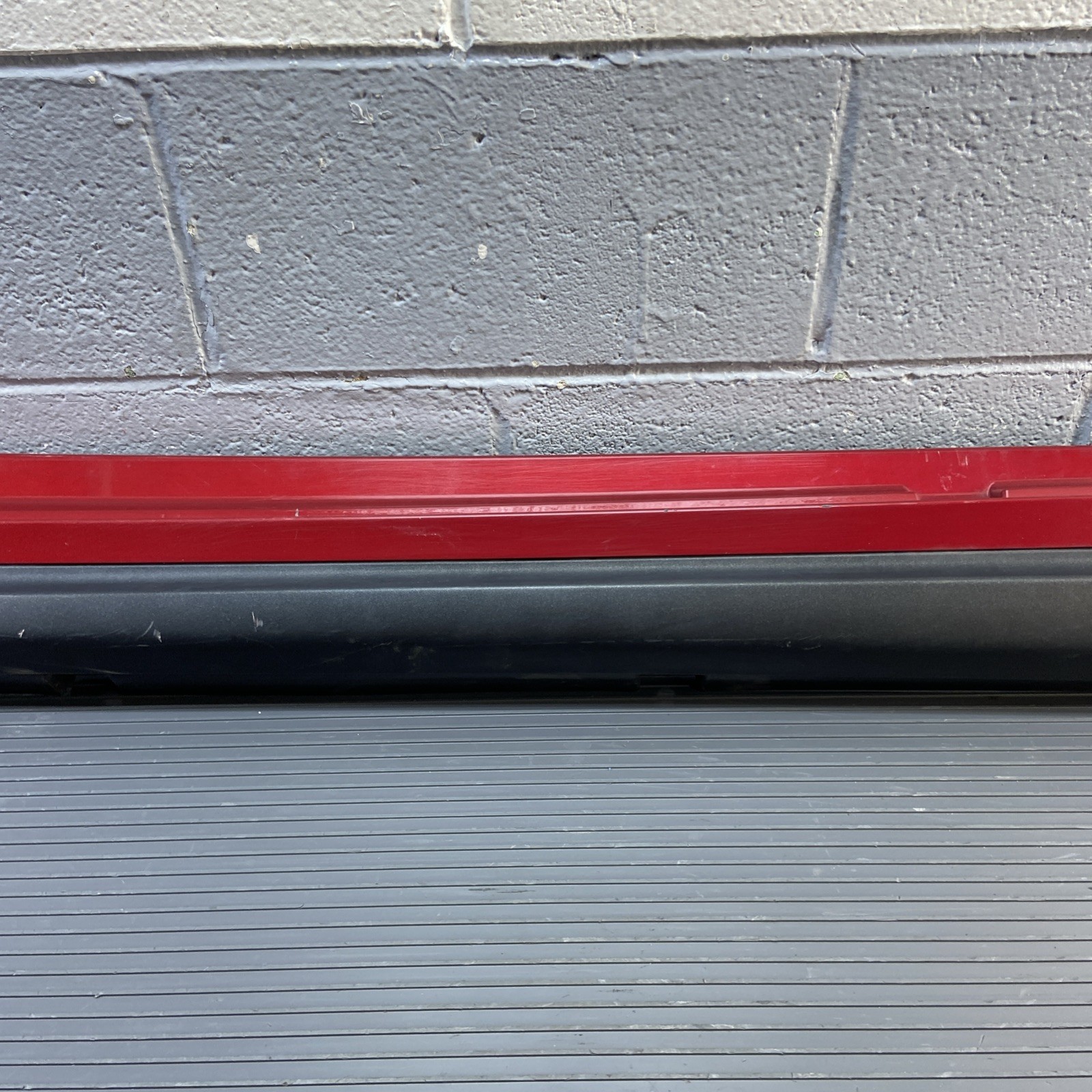 2014-2020 Maserati Ghibli M157 Left Rocker Panel Side Skirt Red OEM *NOTE*