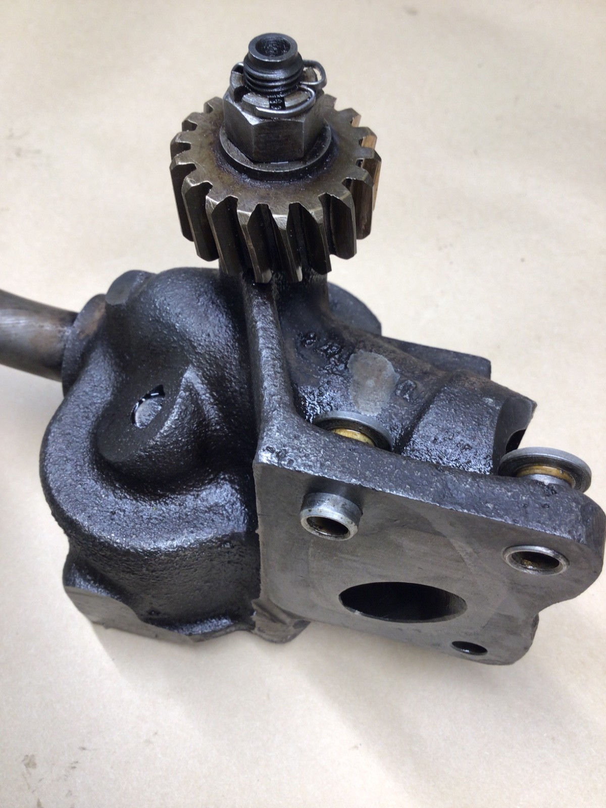 1966 - 1980 Rolls Royce Silver Shadow  Wraith II Engine Oil Pump OEM