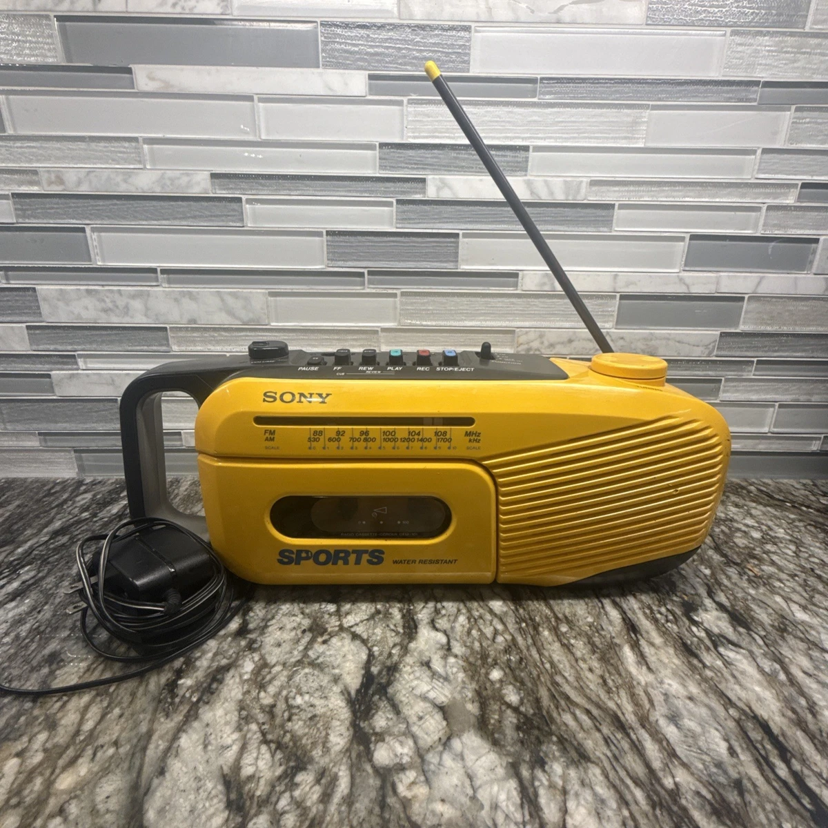 SONY SPORTS ラジオ　グレー/イエロー Sony Yellow Portable Boomboxes for sale | eBay