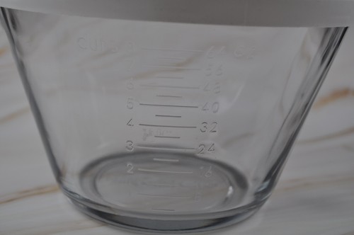 The Pampered Chef 2 Qt 8 Cup Glass Batter Bowl w/ Lid #2230 Mixing Measuring - Picture 3 of 9