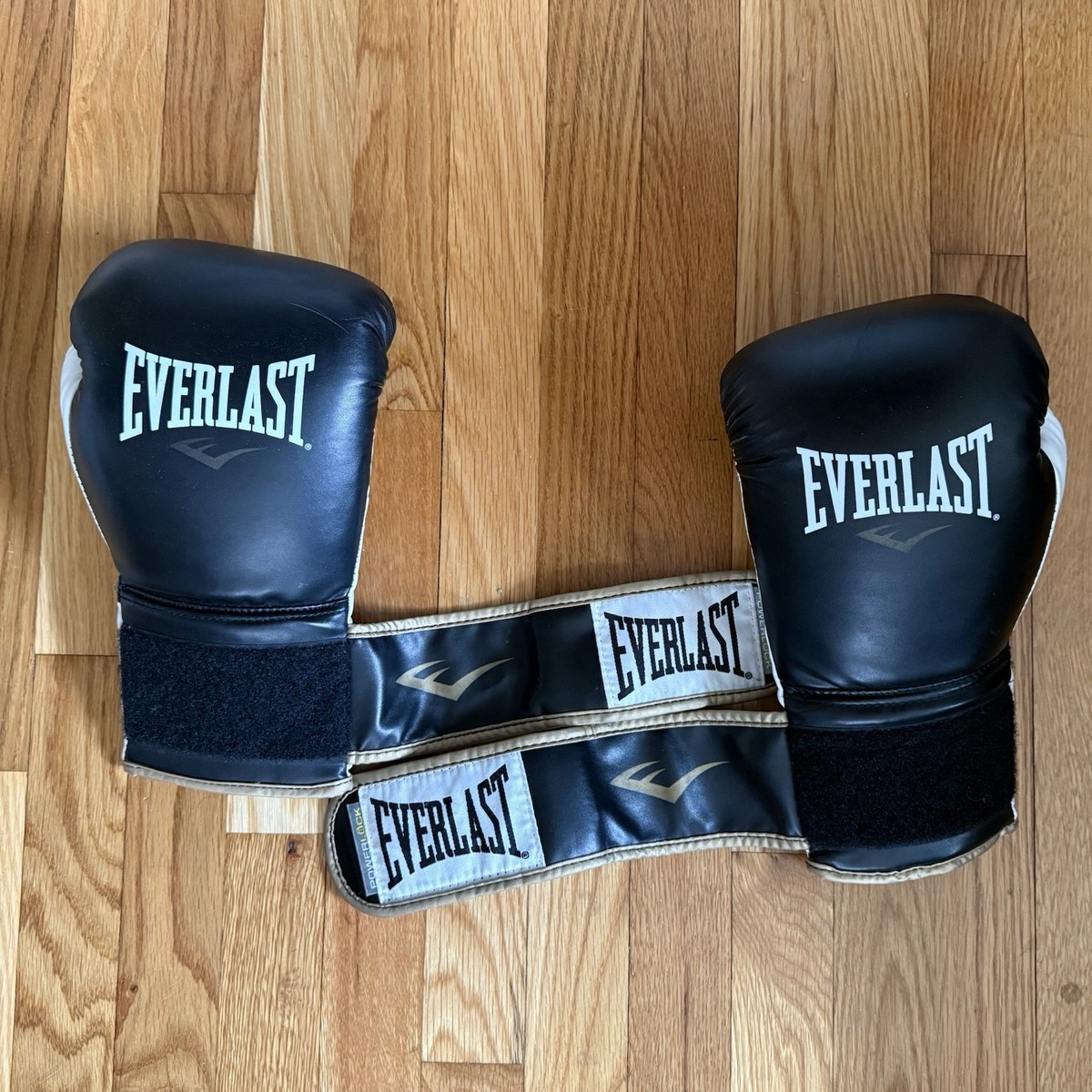 Everlast Powerlock Boxing Gloves 14oz Weight Black White Gold