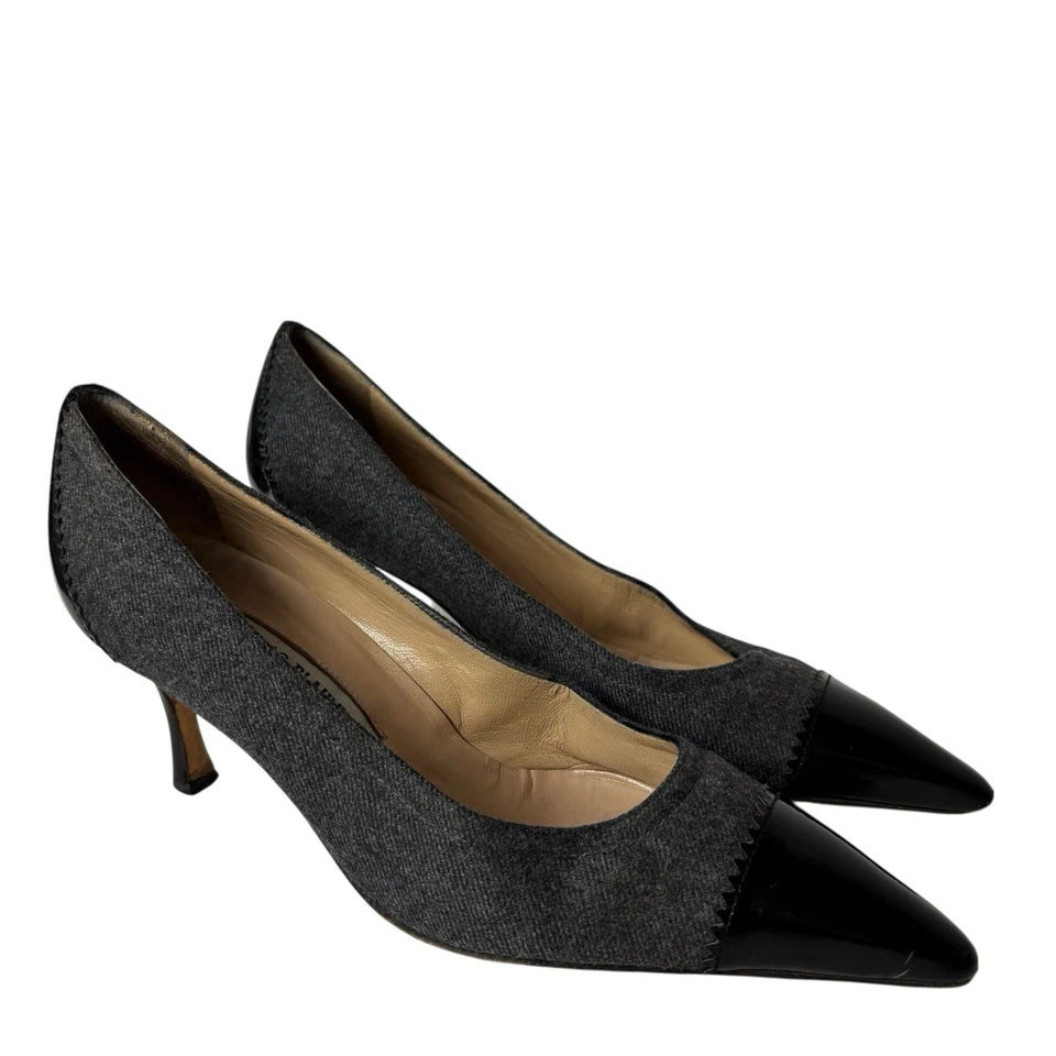 Tacones de lana gris Manolo Blahnik con ribete de charol negro, talla US 7 EU 37 Foto 3 de 4