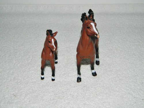 1997 Safari Ltd Bay Arabian Mare & Foal Horse Figurine Toy - Picture 2 of 5