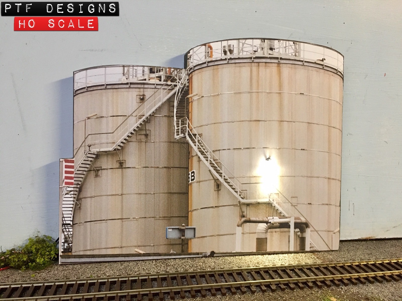 HO Scale Oil Field Tanks Background With LED Lighting - Pre-Built 3D Scene For Model Railroads