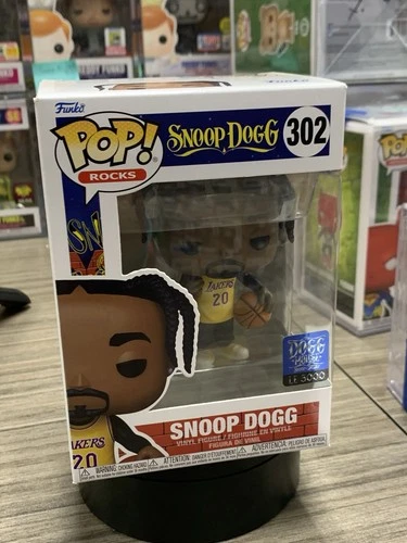 Rocks - Snoop Dog 302 ( Lakers Yellow) 5000 Piece Funko Pop