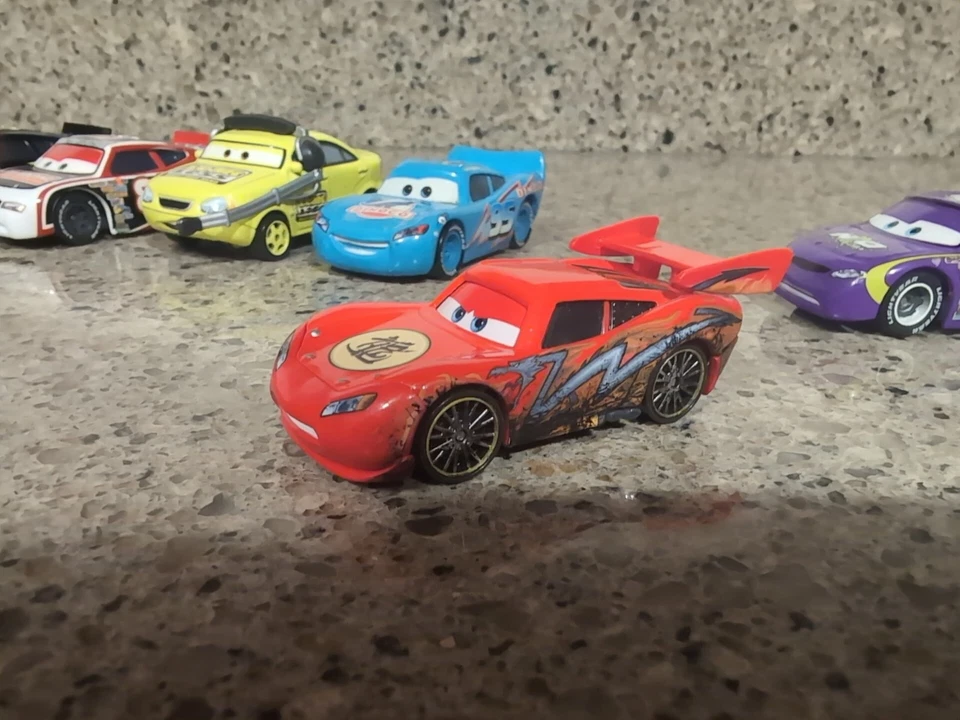 Lote de 6 Coches Disney/Pixar Película Vehículos de Juguete Die-Cast solamente. Modelos raros. Foto 4 de 4
