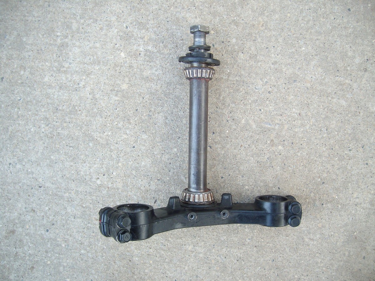 1990 Kawasaki Concours ZG1000 Lower Triple Clamp | eBay