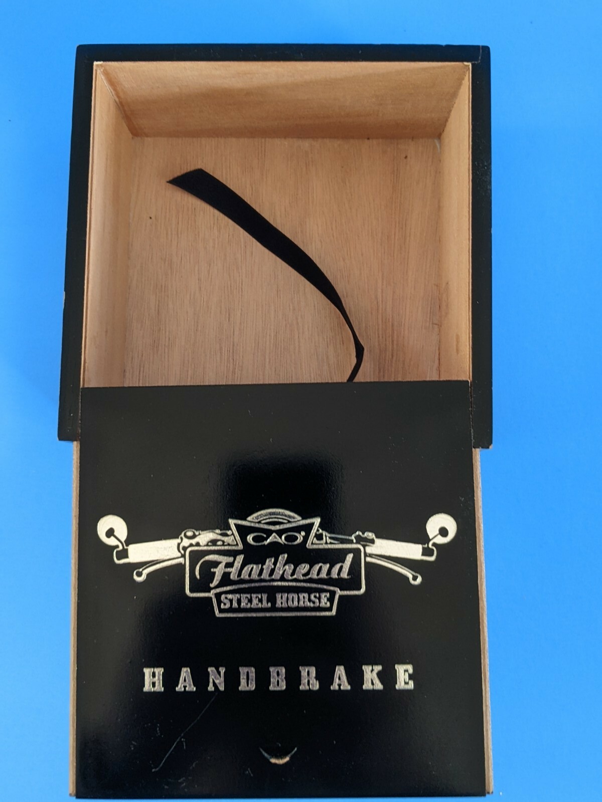 CAO Flathead Steel Horse Handbrake Wooden Cigar Box Rare Box (A8)