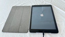 Apple iPad Air 1st Gen., 16GB, Wi-Fi, 9.7 in - Space Gray Broken Screen 