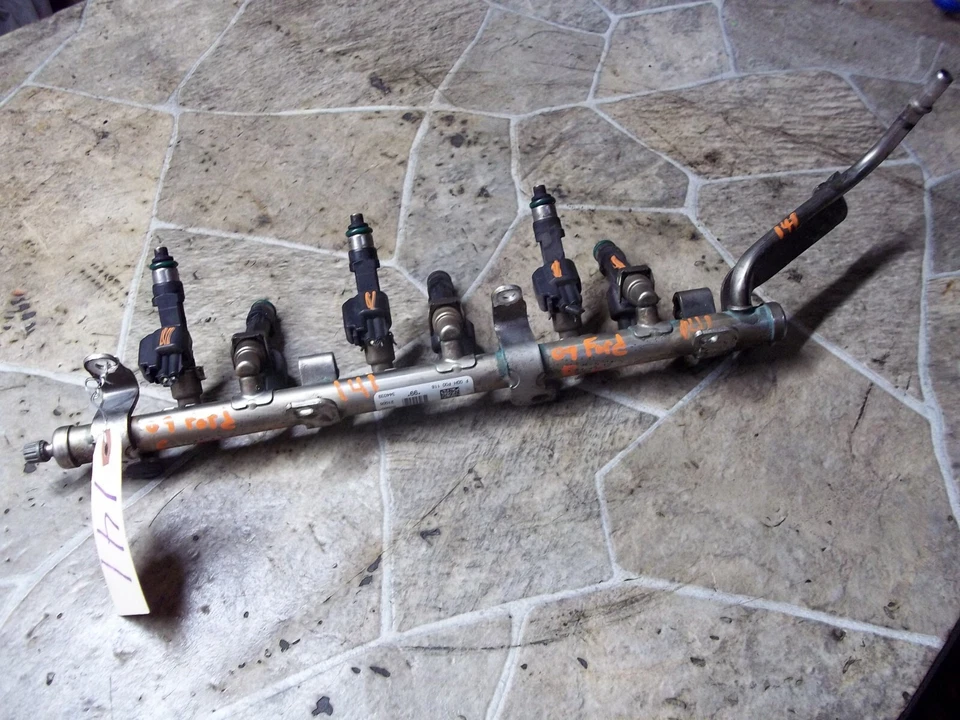 Ford Fusion Milan 2006-2009 Lincoln Zephyr 3,0 L riel de combustible con inyectores OEM Foto 3 de 4