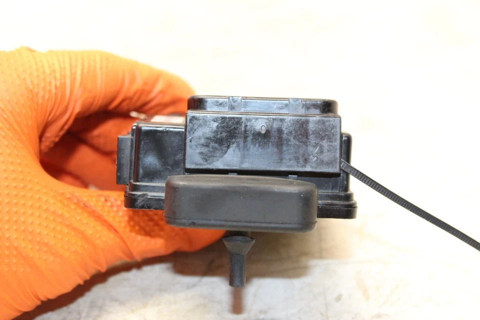 Fusível fabricante de equipamento original 05-08 KAWASAKI ZZR600 ZX600J - Imagem 3 de 4