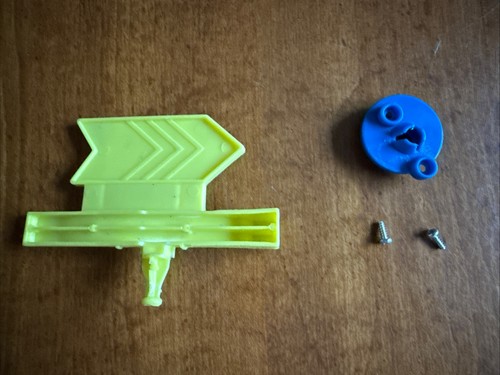Hot Wheels Ultimate Garage GJL14 T-Rex Chase Replacement Parts Checkered Flag - Picture 3 of 3