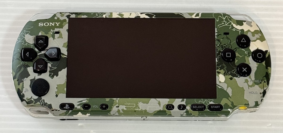 Sony PSP-3000 Console Metal Gear Solid Limited Edition w/Pouch