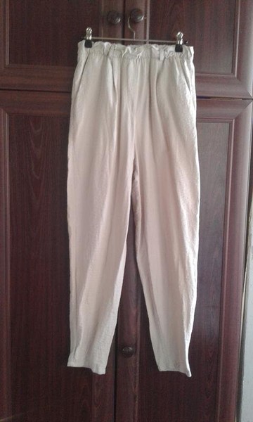 Women One Me! Trousers Beige Viscose 40 / L / 48