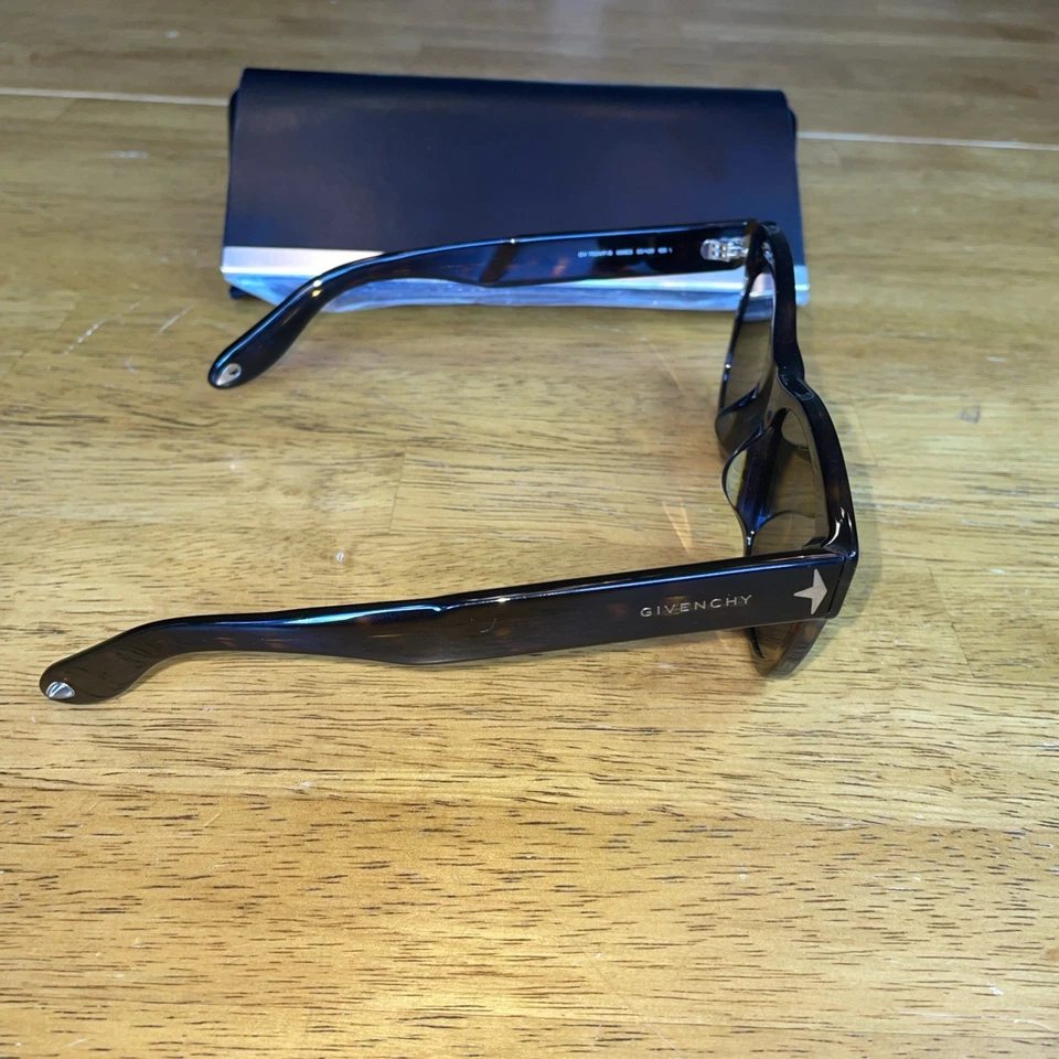 Gafas de sol Givenchy para mujer JJ2 redondas ojo de gato habana oscura *CERTIFICADO DE AUTENTICIDAD* Foto 2 de 4