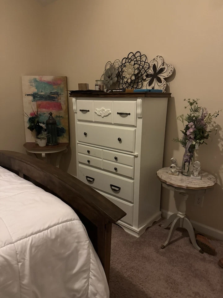 Traje de dormitorio de madera maciza con colchón firme Foto 2 de 2