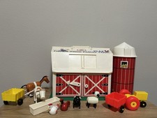 1967 Fisher Price Little People Play Family Farm Barn Silo Animals Tractors 915