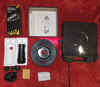 Kodak Carousel 4400 Projector | Accesories & Case | Ready To Use