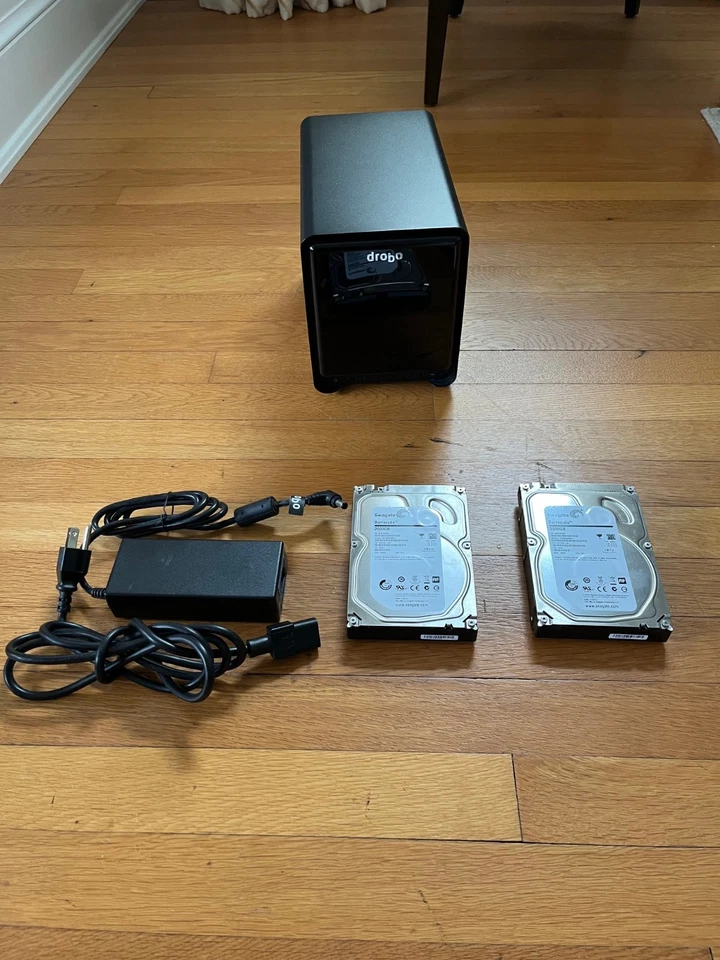 Unidad de escritorio Drobo 5N 5 bahías con 2 unidades incluidas con fuente de alimentación Foto 4 de 4