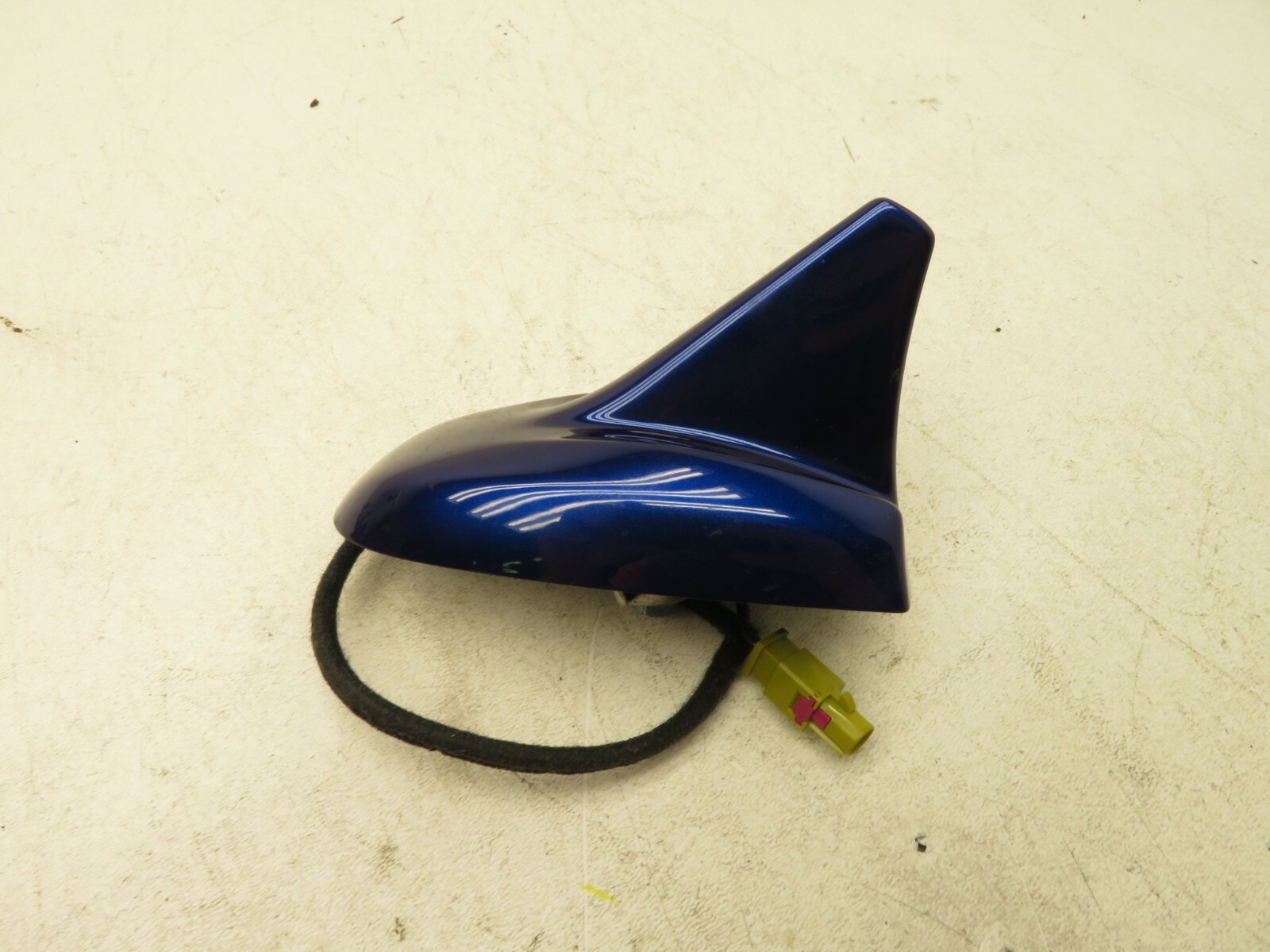 2014-2017 MASERATI GHIBLI NAVIGATION RADIO EXTERIOR ROOF SHARK FIN ANTENNA OEM