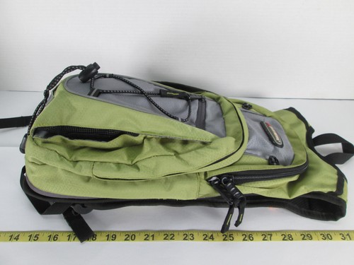 Mochila de agua High Sierra 2L con múltiples bolsillos soporte para casco de bicicleta - Imagen 15 de 20