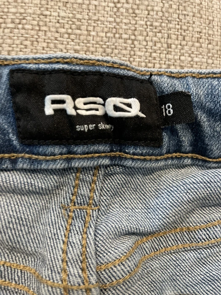 Pantalones de mezclilla RSQ Jeans NIÑOS Talla 18 EE. UU. Calce ajustado Negro Súper ajustado Azul Distress Foto 4 de 4