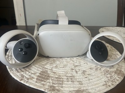 Oculus Quest 2 Virtual Reality Headset 128GB with Controllers