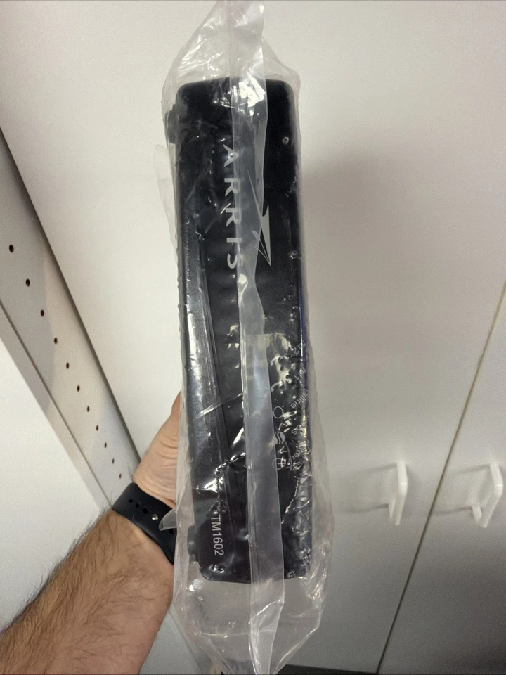 Módem por cable de telefonía Arris TM1602A Docsis 3.0 para Charter Optimum Cablevision Foto 4 de 4