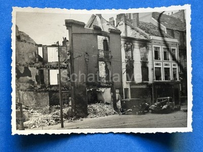 Foto, 3. Panzergrenadier-Div., Boulogne-sur-Mer, Häuserzeile FRA 1940 (MJ-186)