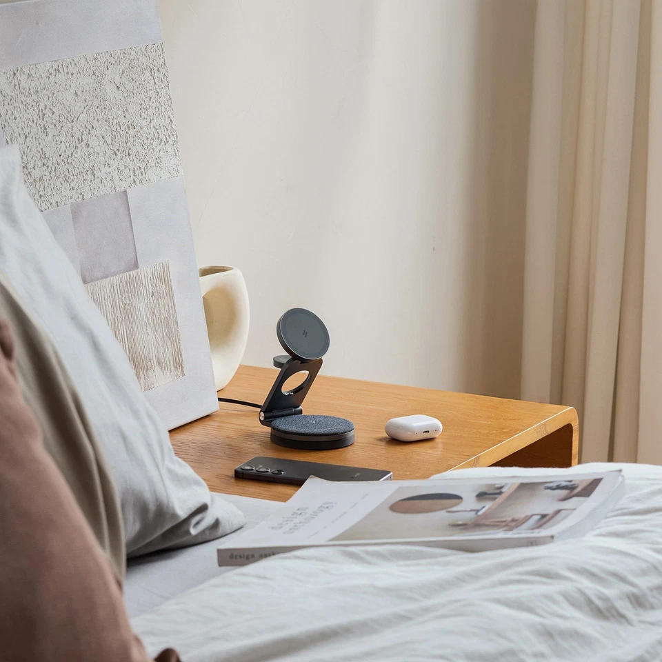 ADAM elements Mag 360 Qi2 3-in-1 Foldable Travel Fast Charging Station 15W - Image 2 of 4