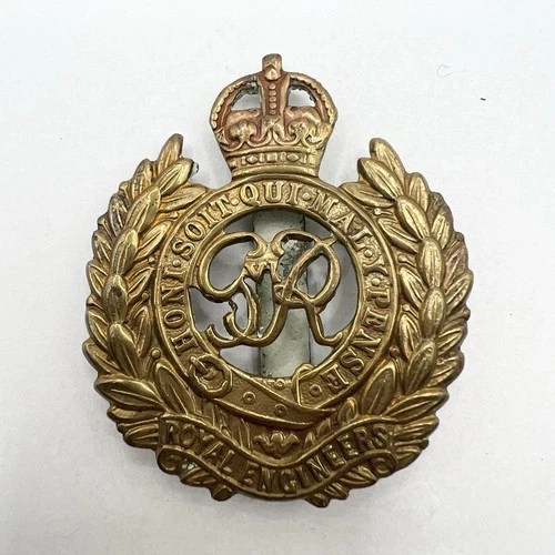 Genuine WW2 Royal Engineers Cap Badge