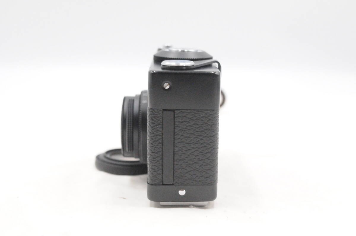 ROLLEI 35 LED ローライ TRIOTAR 40mm f3.5 Rollei 35 LED BLACK Triotar 40mm F3.5 (Mint) Works OK From Japan