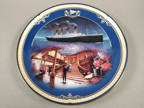 Bradford Exchange Titanic Plate The Grand Staircase ~ Queen Of The Ocean 1999